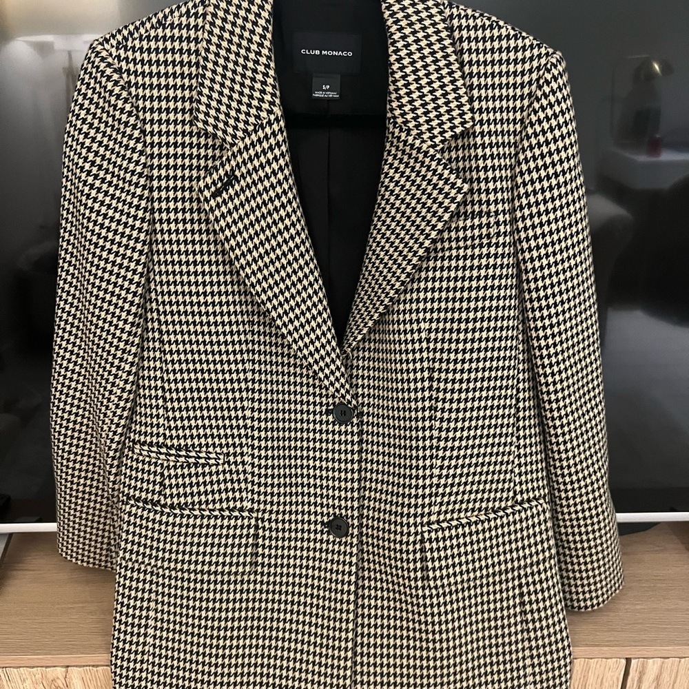 Club Monaco Black and White Houndstooth Blazer